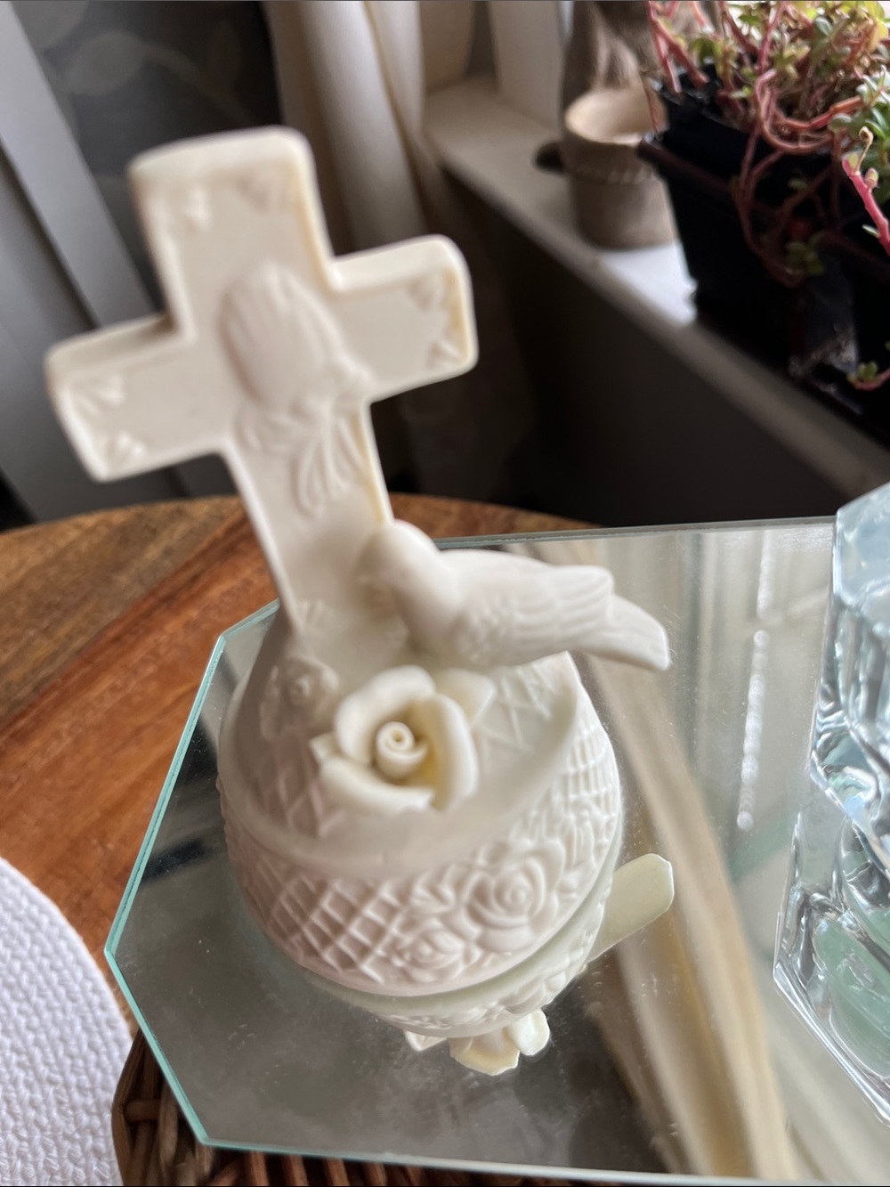 Ivory Ceramic Cross Trinket Box with Dove and Rose - Picture 7 of 9